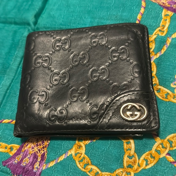 GUCCI leather bifold wallet with coin pouch - Picture 1 of 8
